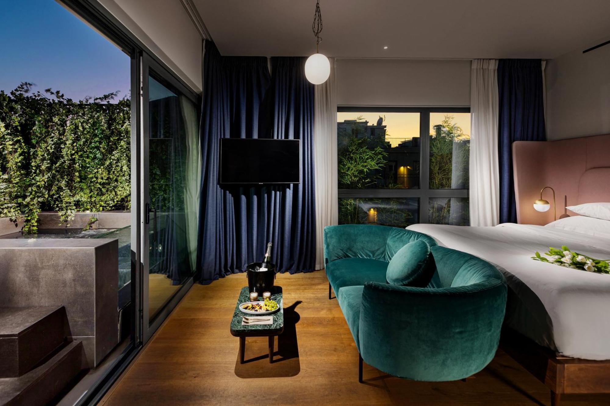 Gatsby Hotel 5*